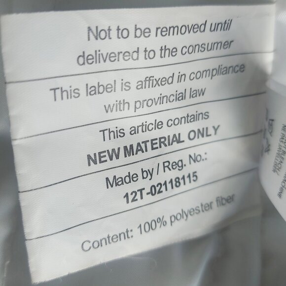 DKR Canadian Outdoor Collection White with Black Puffer Coat - Size S - Picture 15 of 15